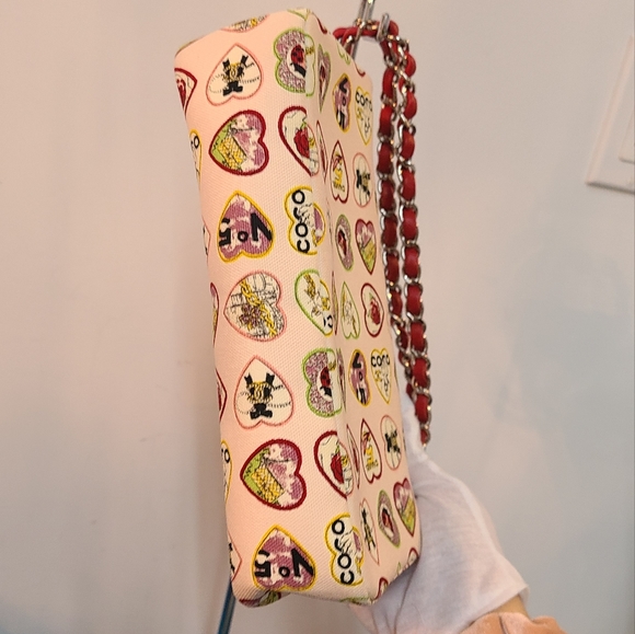 CHANEL Valentine Heart Single Flap Small Chain Shoulder Bag - Picture 7 of 16